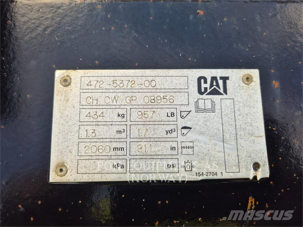 CAT 908M لوادر بعجل