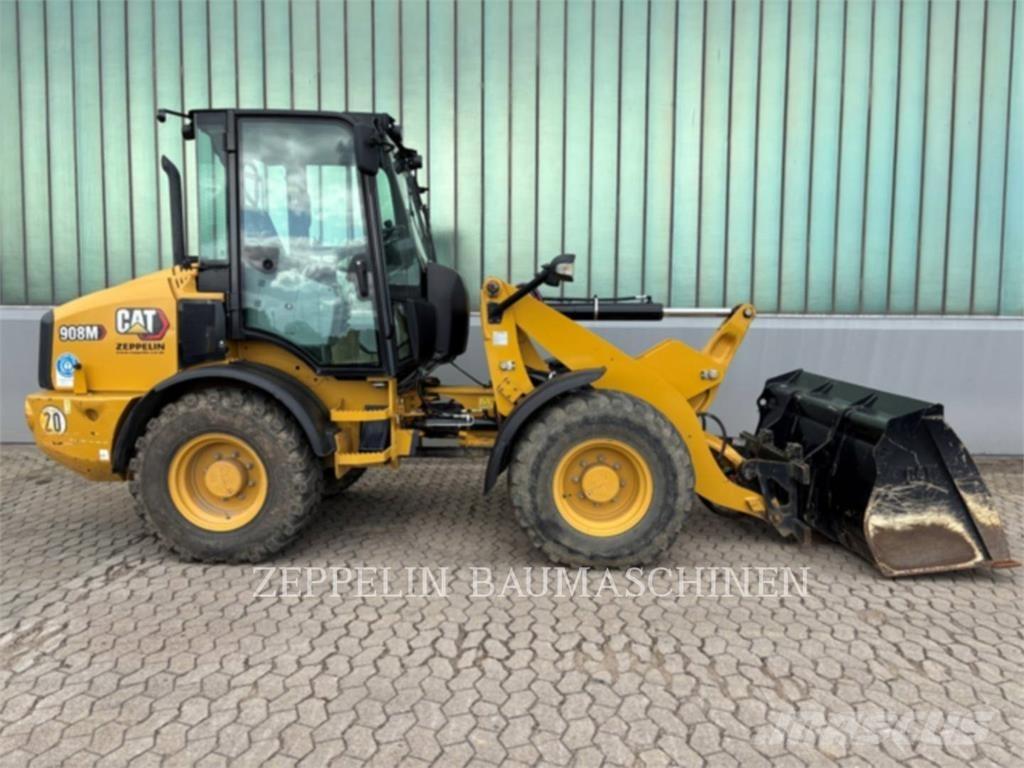 CAT 908M لوادر بعجل