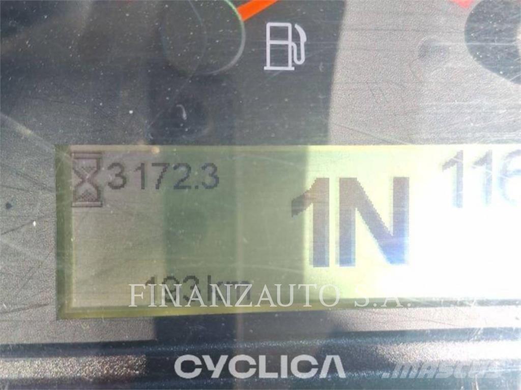 CAT 908M لوادر بعجل