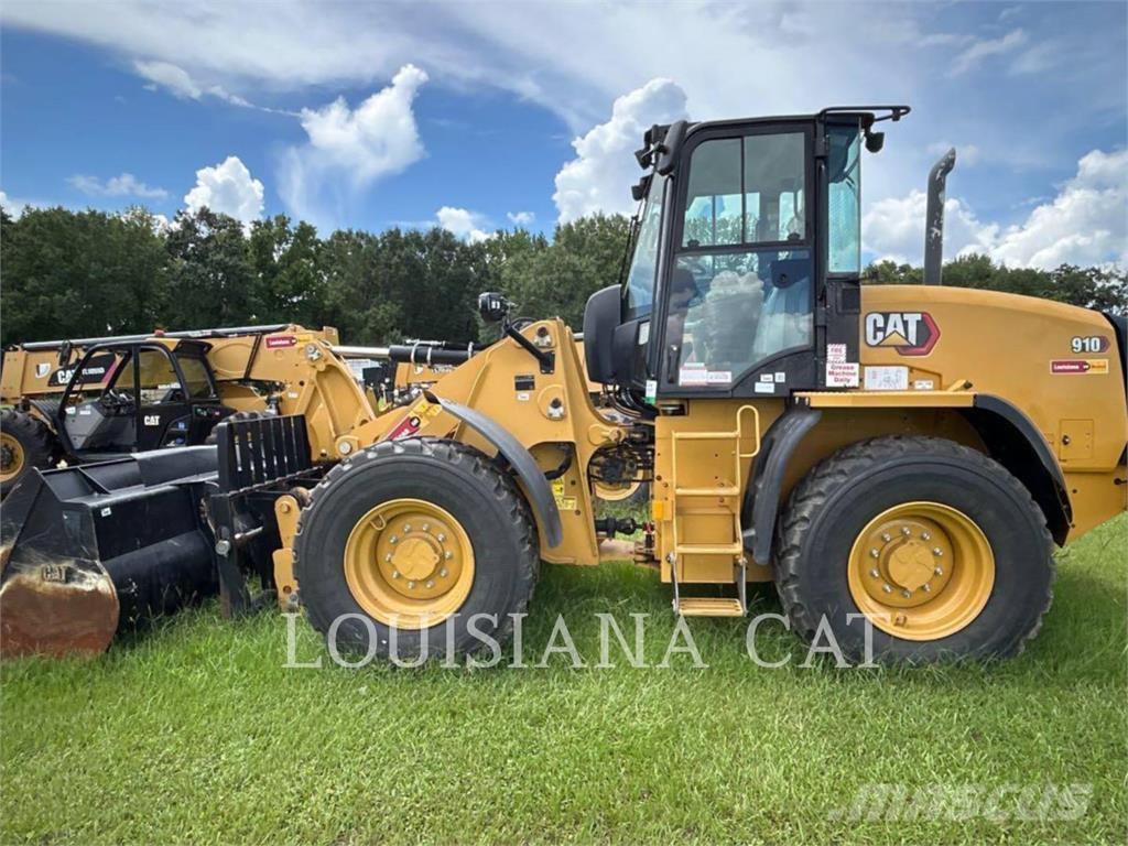 CAT 910 لوادر بعجل