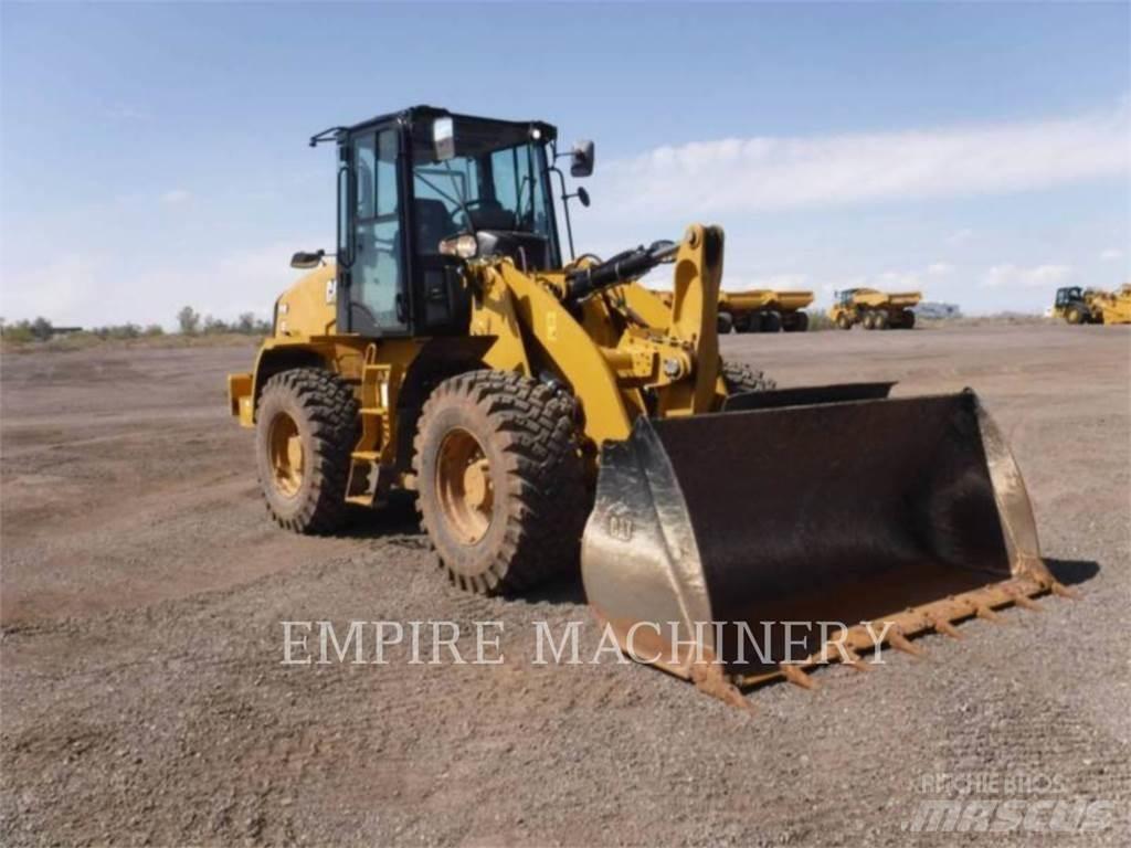 CAT 910-14 لوادر بعجل