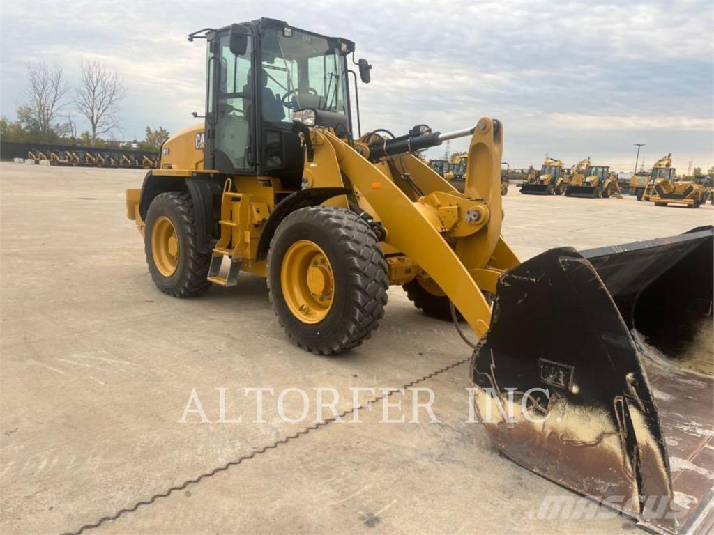 CAT 910-14 HL لوادر صغيرة