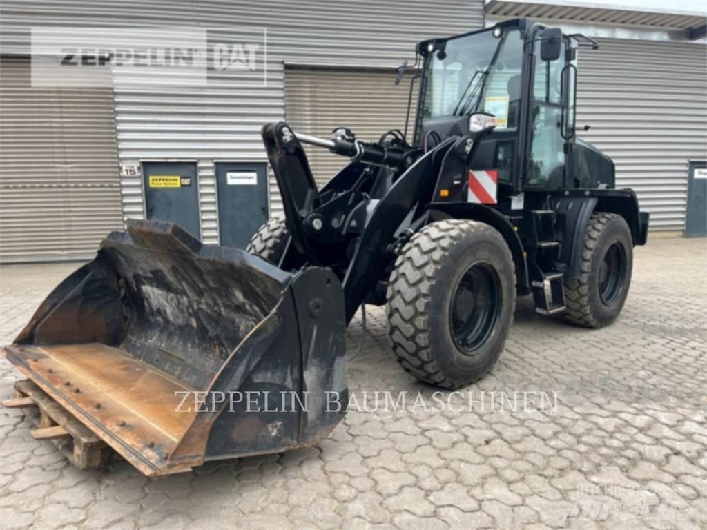 CAT 910-14A لوادر بعجل