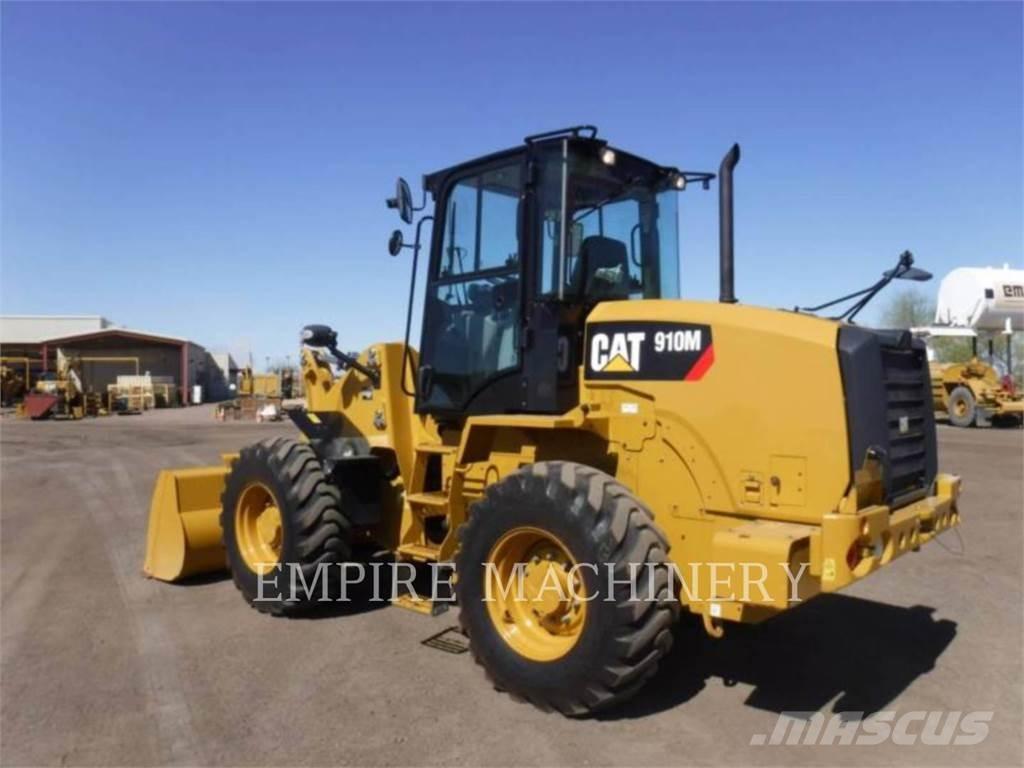 CAT 910M لوادر بعجل