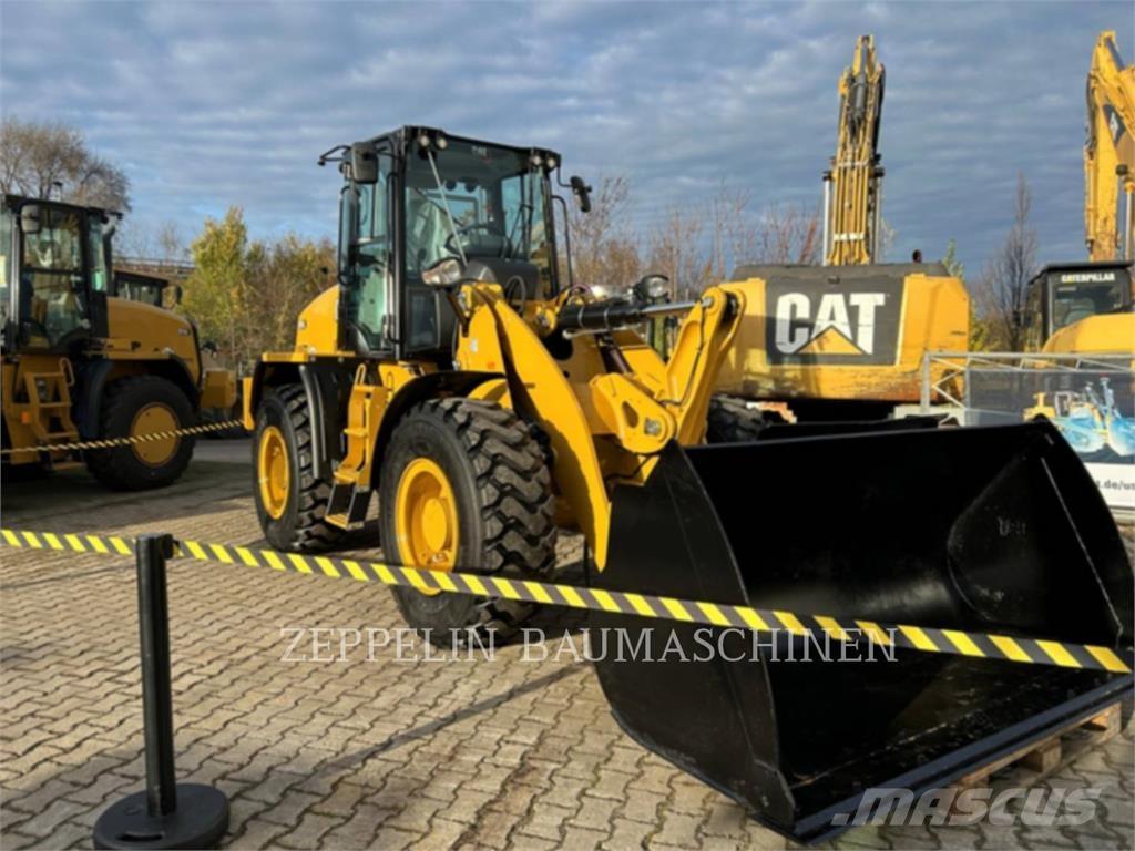 CAT 914-14A لوادر بعجل