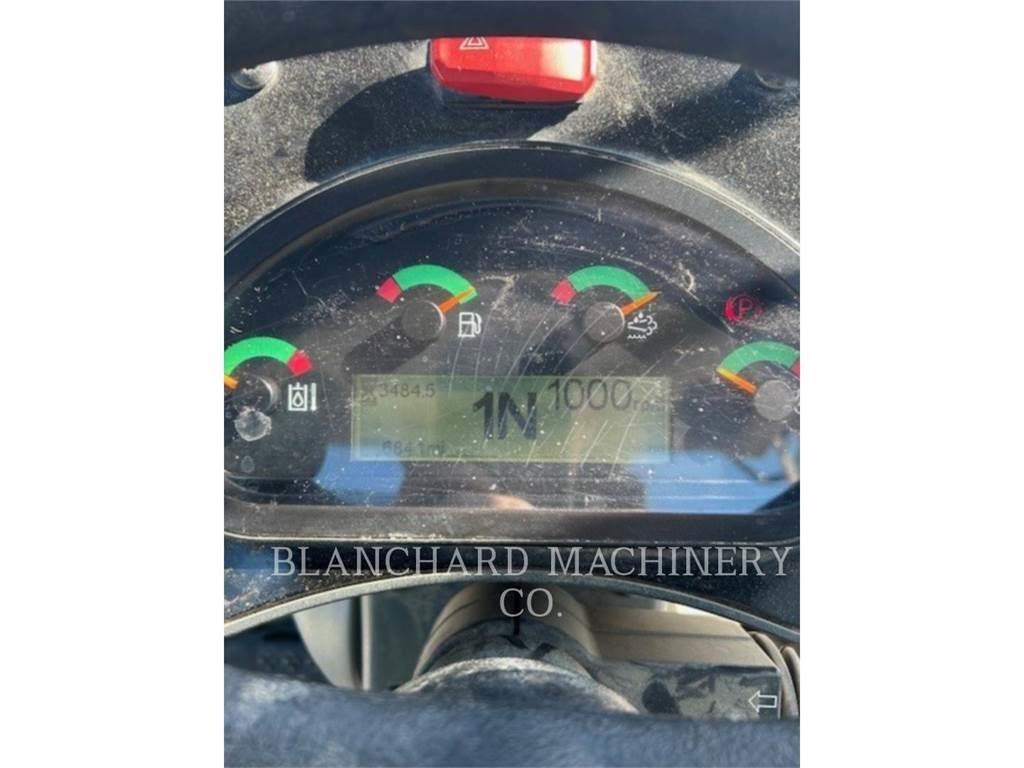 CAT 914M لوادر بعجل