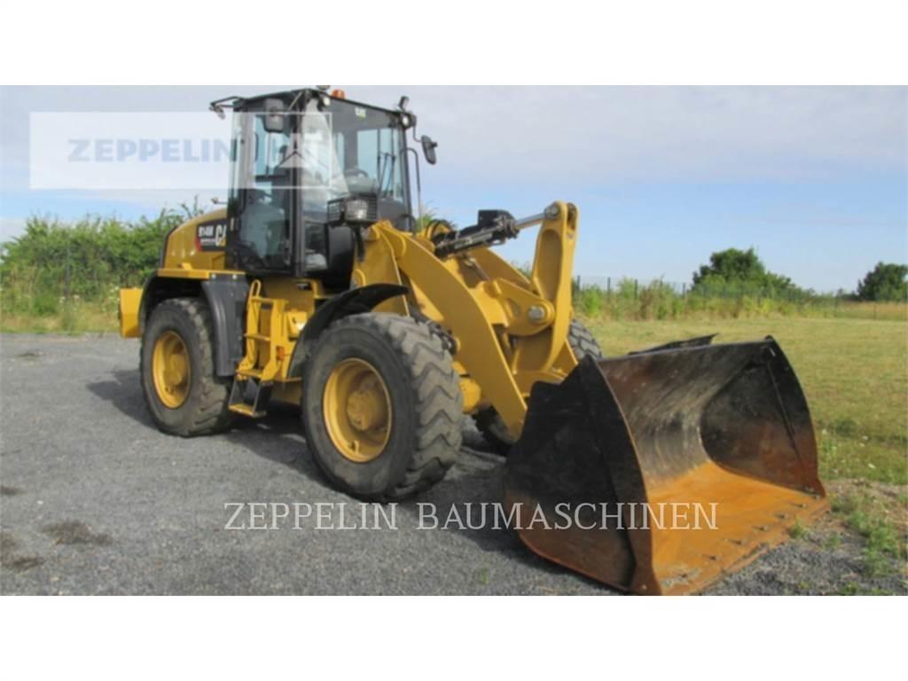 CAT 914M لوادر بعجل