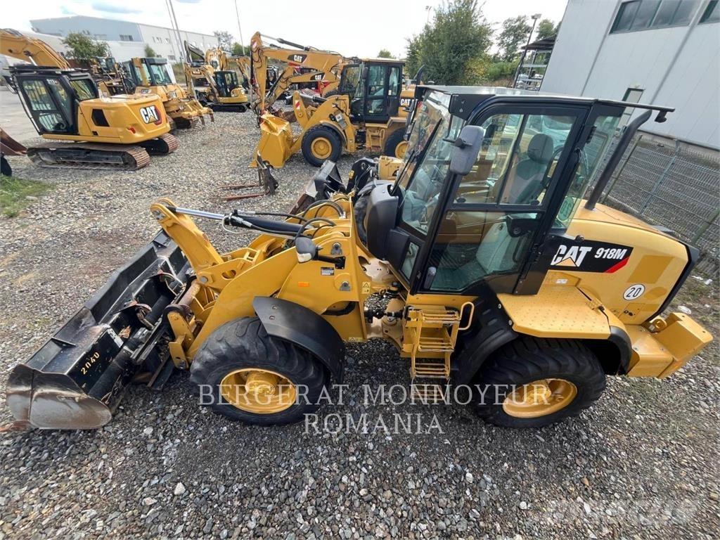 CAT 918M لوادر بعجل