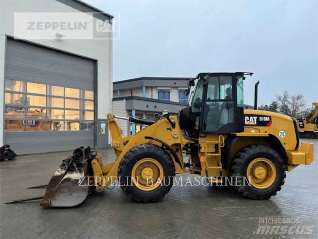 CAT 918M لوادر بعجل