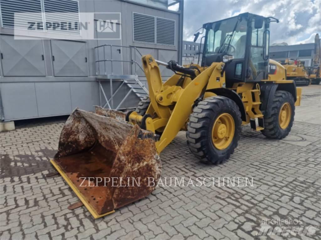 CAT 918M لوادر بعجل