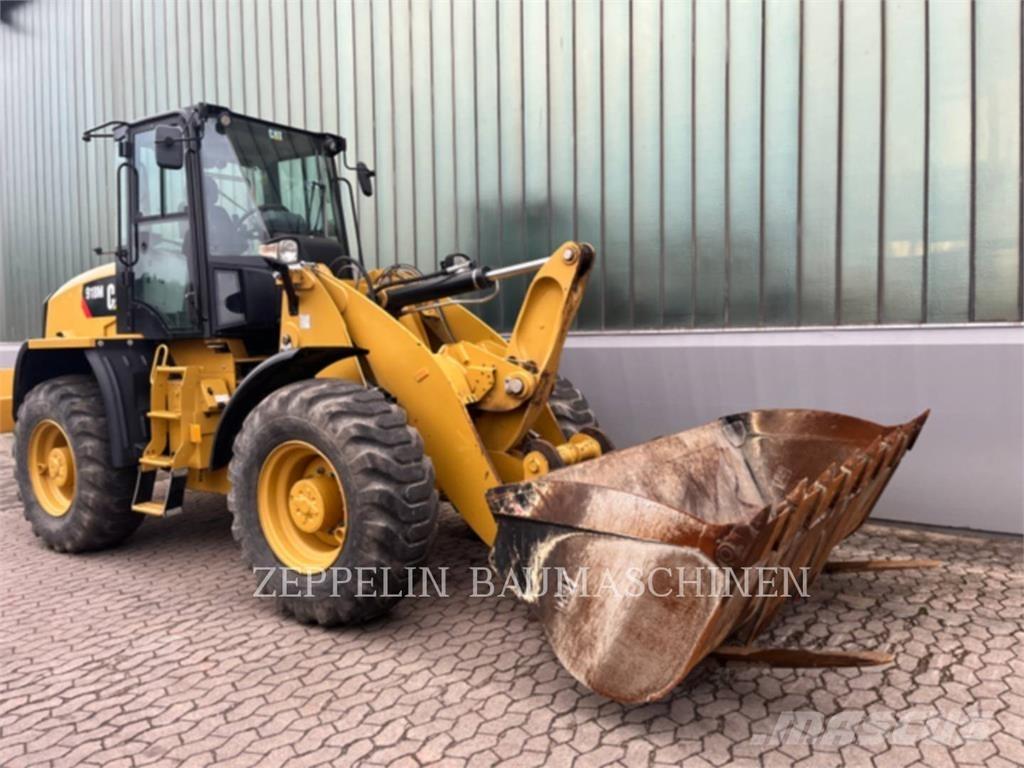 CAT 918M لوادر بعجل