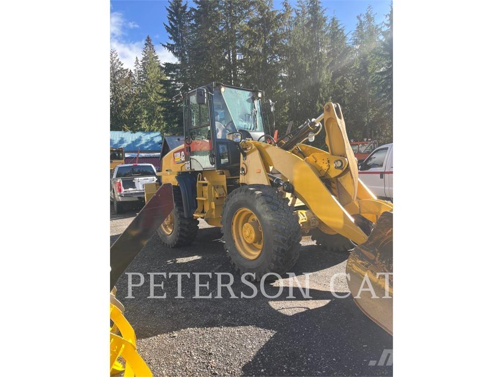 CAT 918M لوادر بعجل