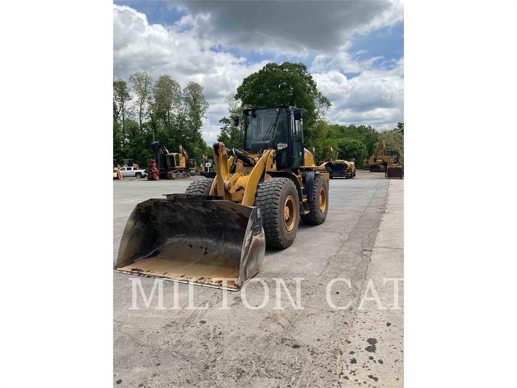 CAT 920 لوادر بعجل