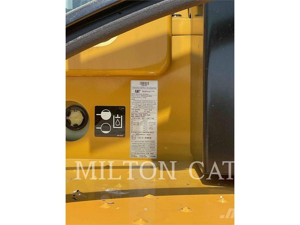 CAT 920 لوادر بعجل