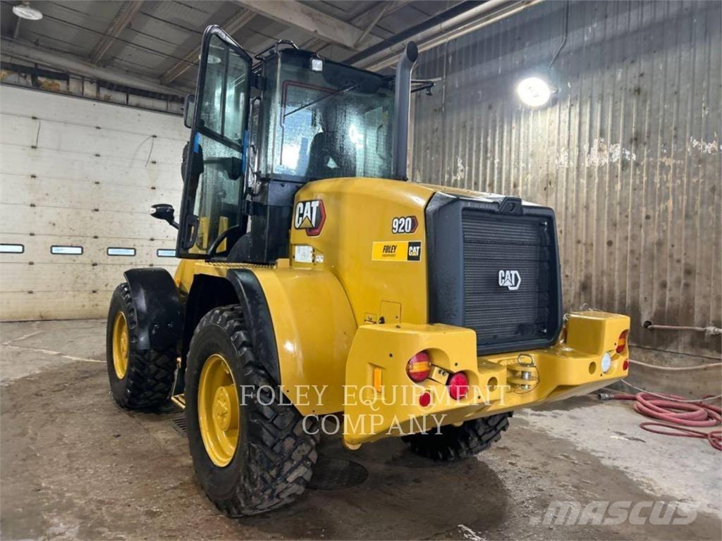 CAT 920-14 لوادر بعجل