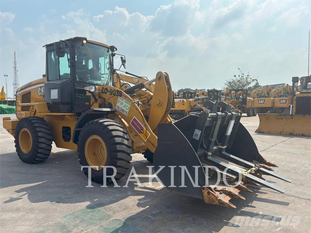 CAT 924K لوادر بعجل