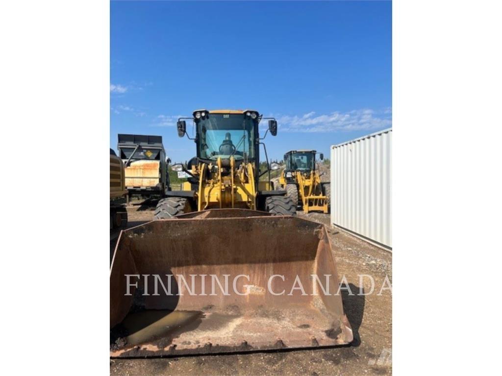 CAT 924K لوادر بعجل