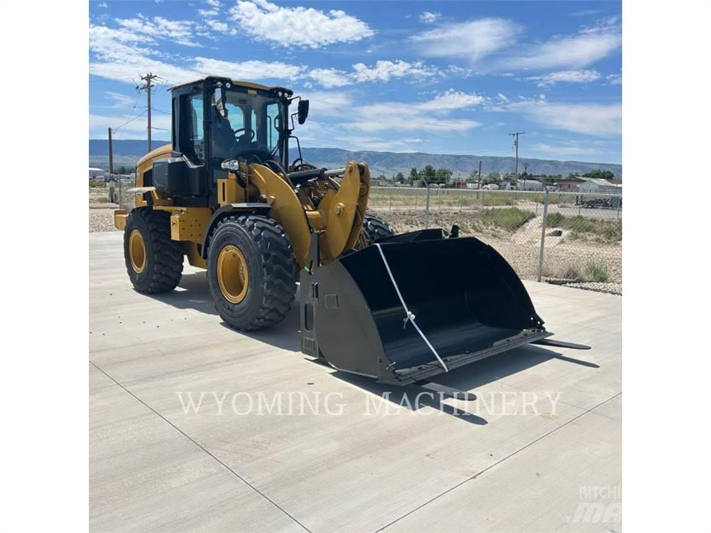 CAT 926 لوادر بعجل