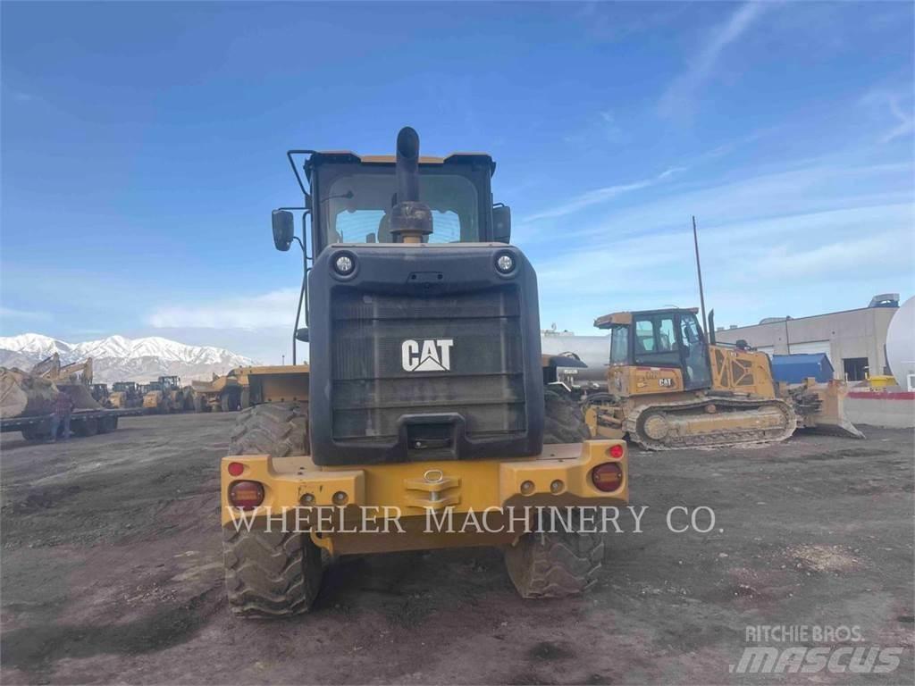 CAT 926 QC 3V لوادر بعجل
