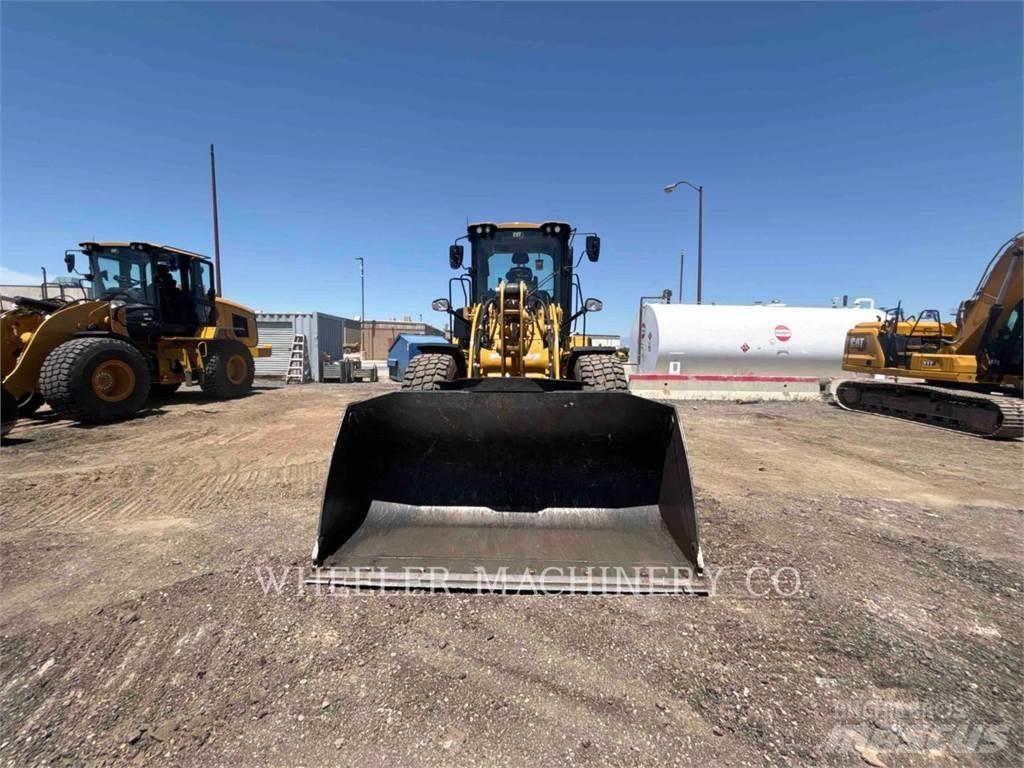 CAT 926 QC 3V لوادر بعجل