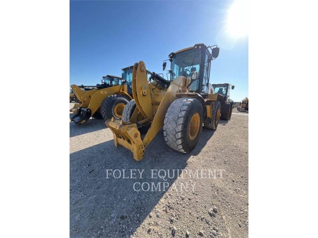 CAT 926M لوادر بعجل