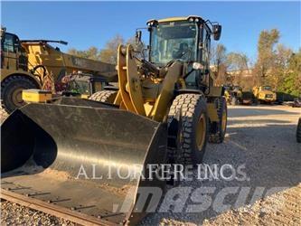 CAT 926M لوادر بعجل