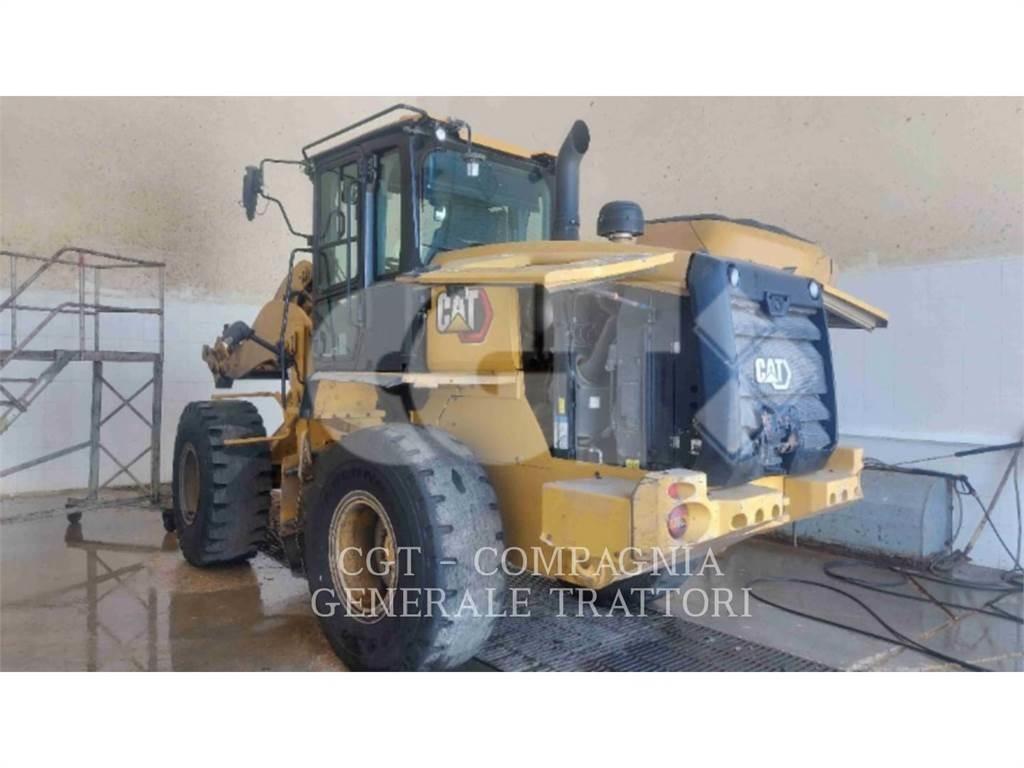 CAT 926M لوادر بعجل