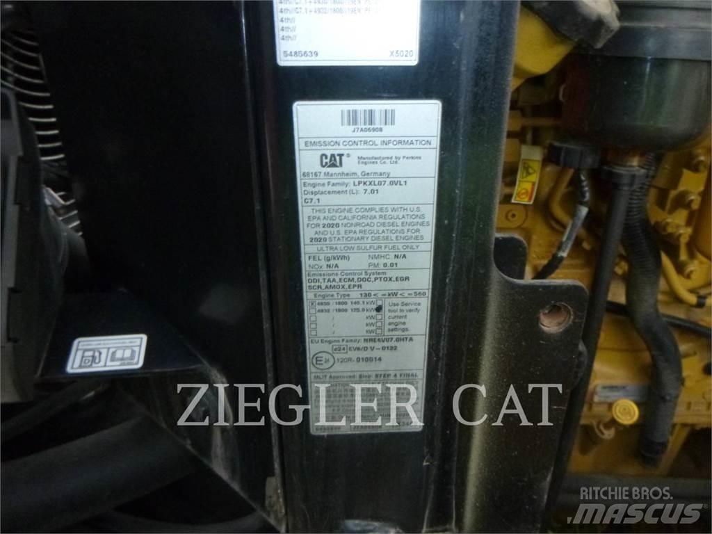 CAT 926M لوادر بعجل