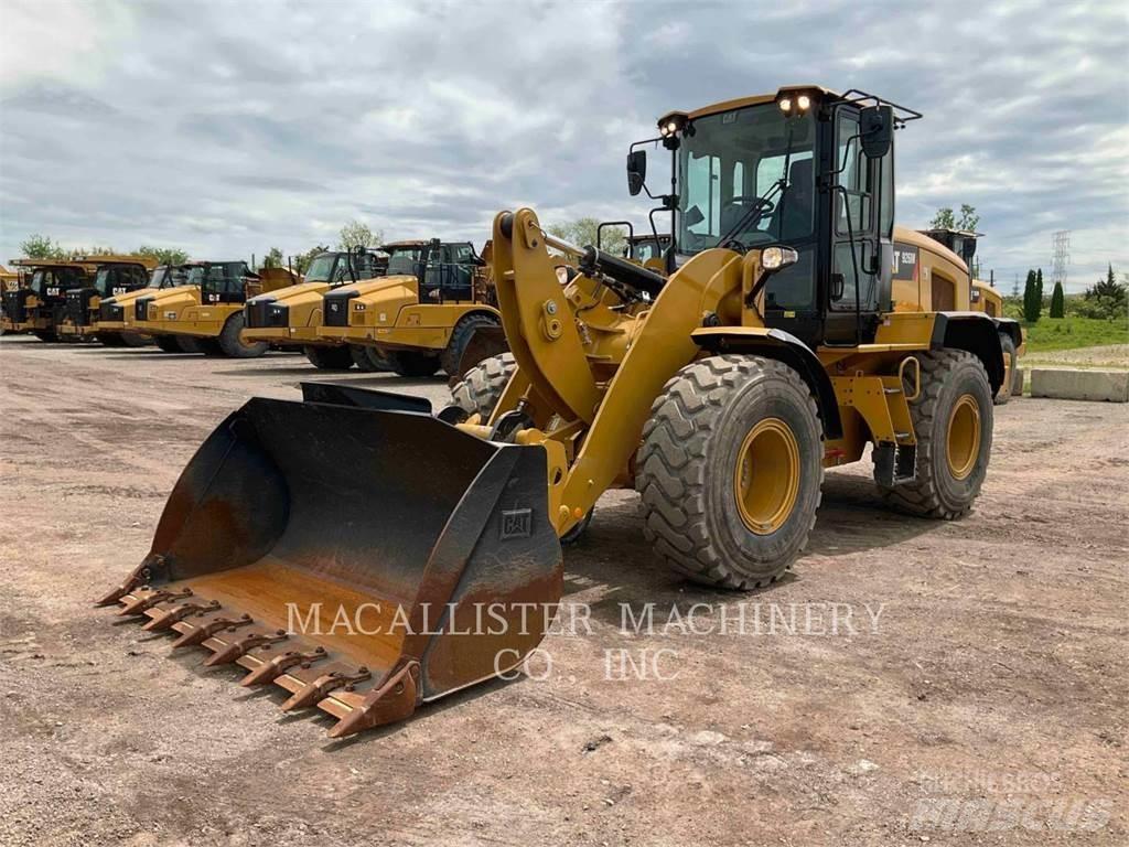 CAT 926M لوادر بعجل