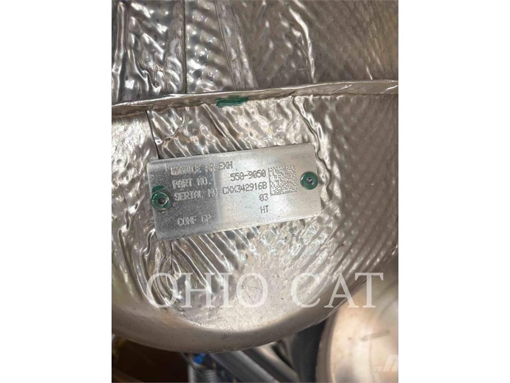 CAT 926M لوادر بعجل