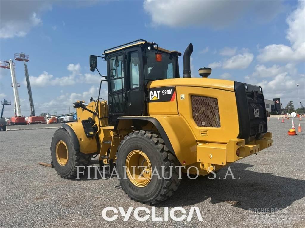 CAT 926M لوادر بعجل
