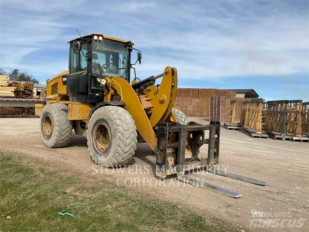 CAT 926M لوادر بعجل