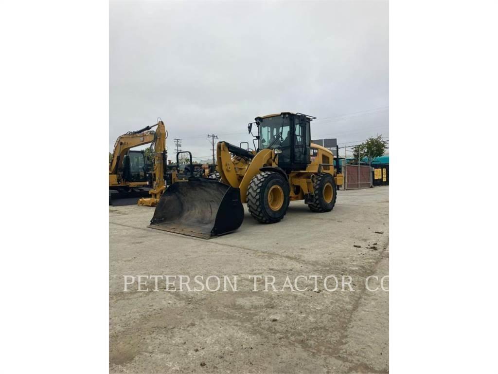 CAT 926M لوادر بعجل
