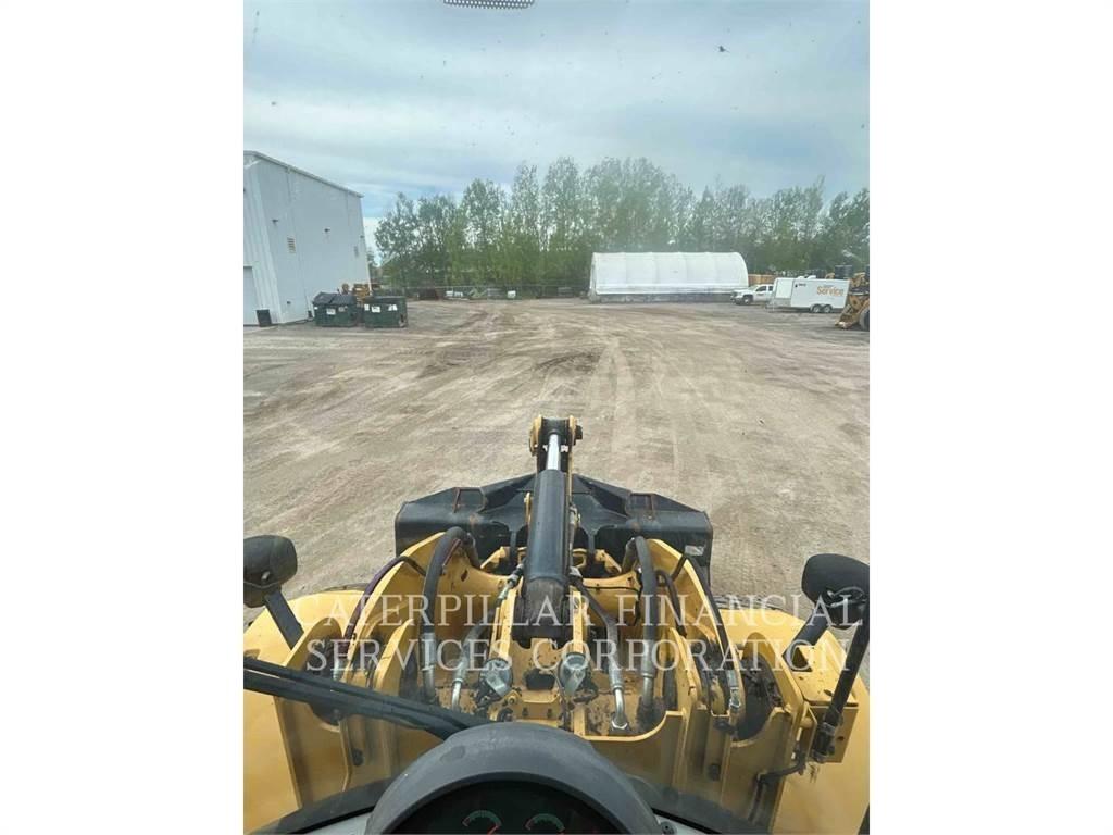 CAT 926M لوادر بعجل