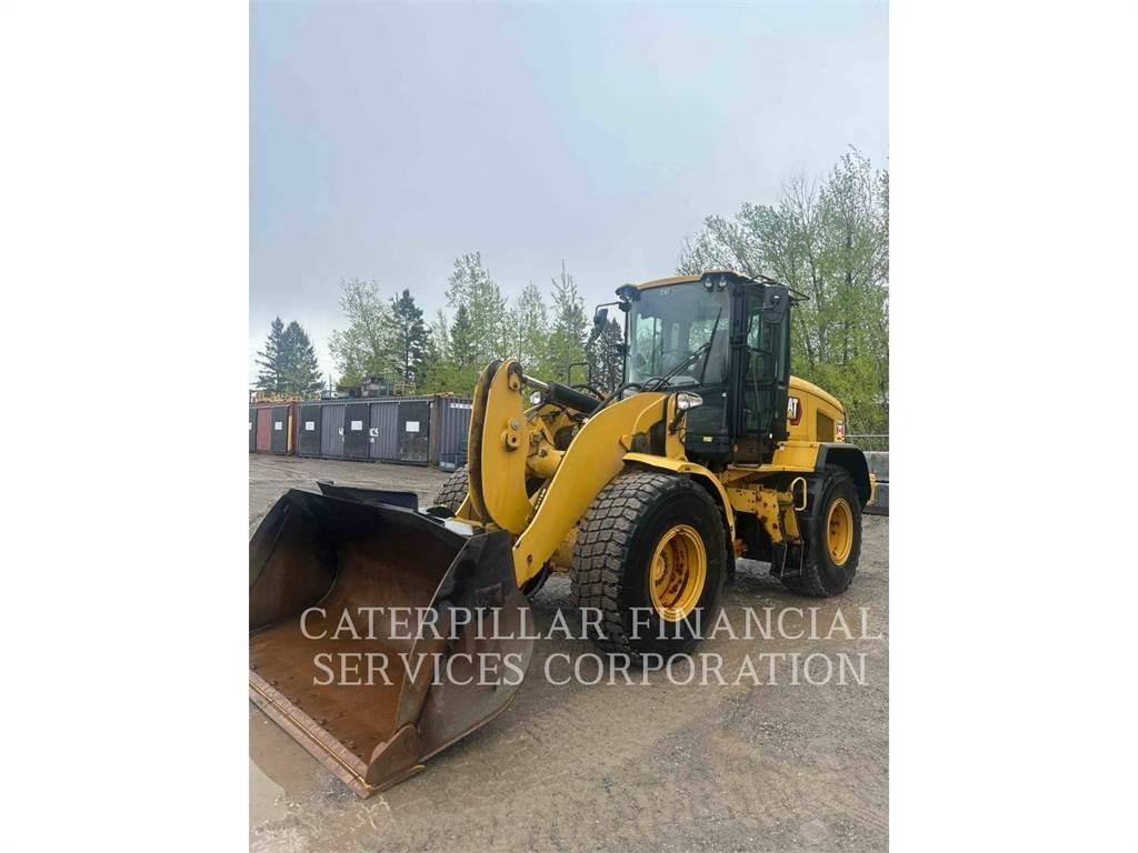 CAT 926M لوادر بعجل