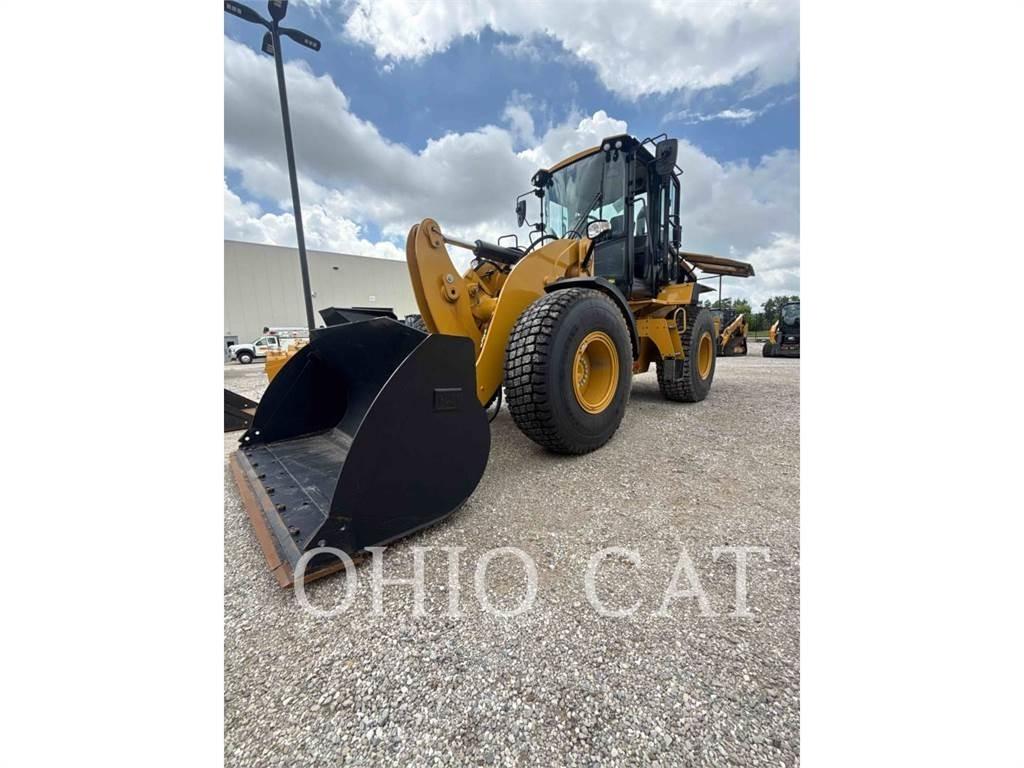 CAT 926M لوادر بعجل