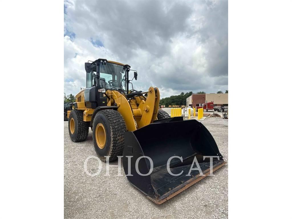 CAT 926M لوادر بعجل