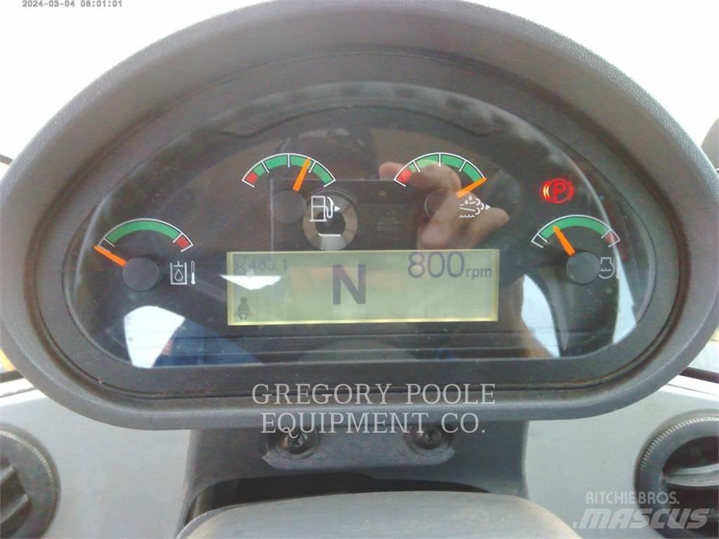 CAT 926M لوادر بعجل