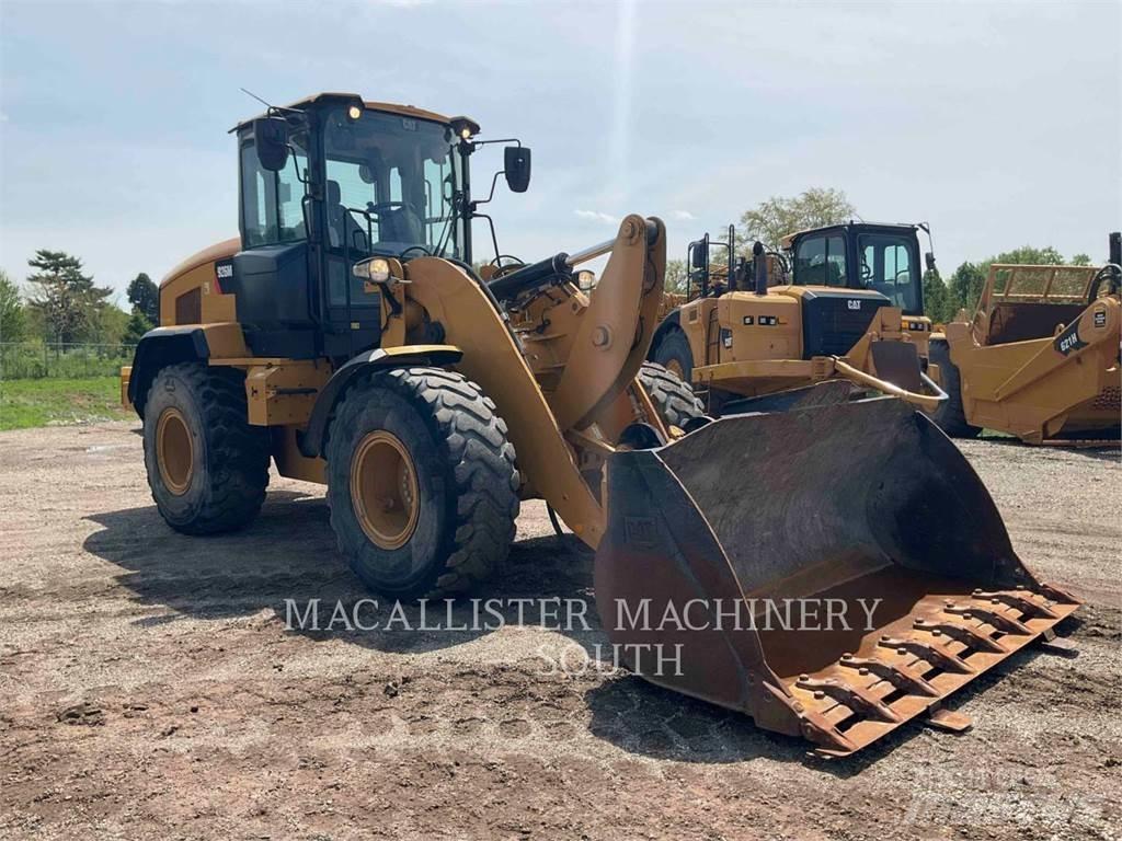 CAT 926M لوادر بعجل