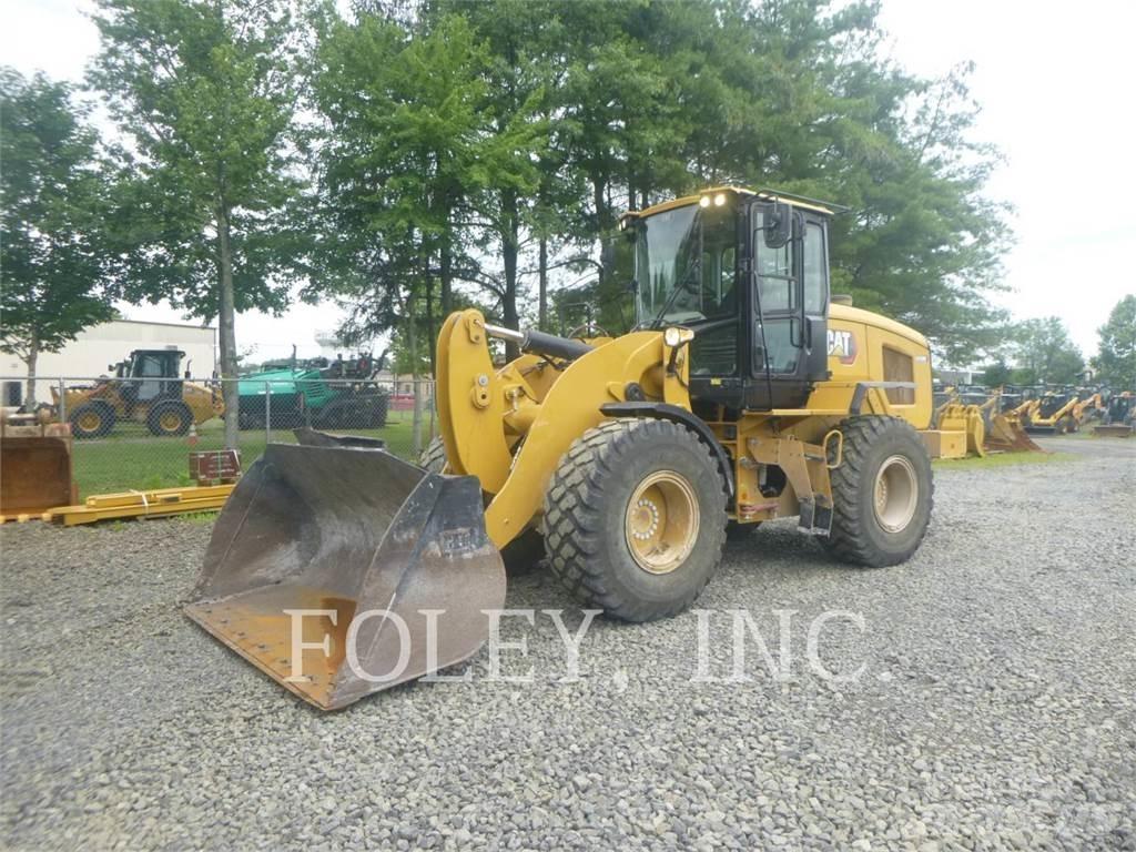 CAT 926M لوادر بعجل