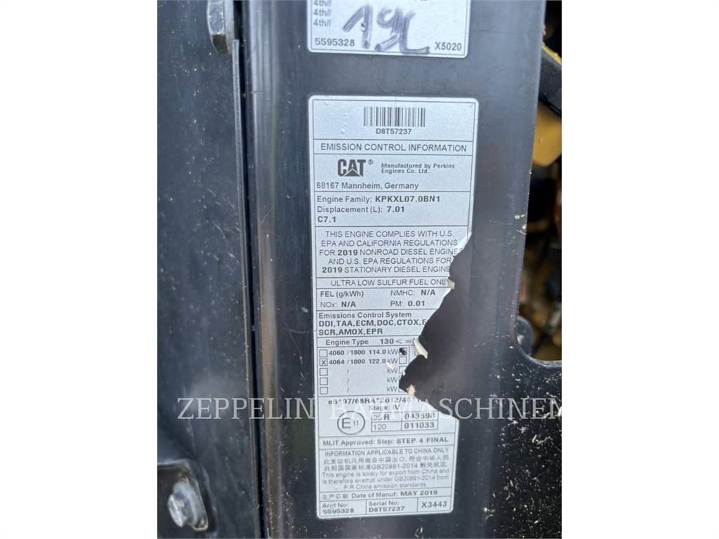 CAT 926M لوادر بعجل