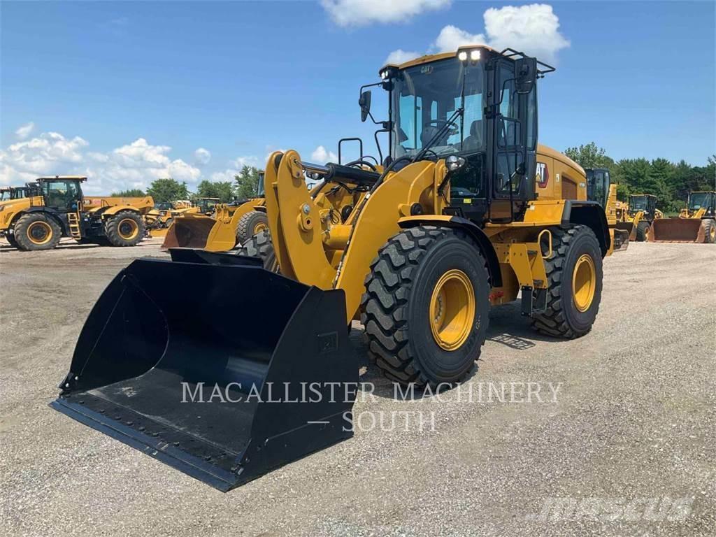 CAT 926M لوادر بعجل