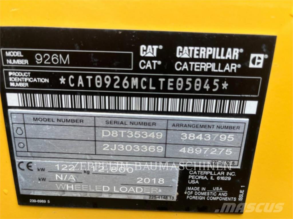 CAT 926M لوادر بعجل