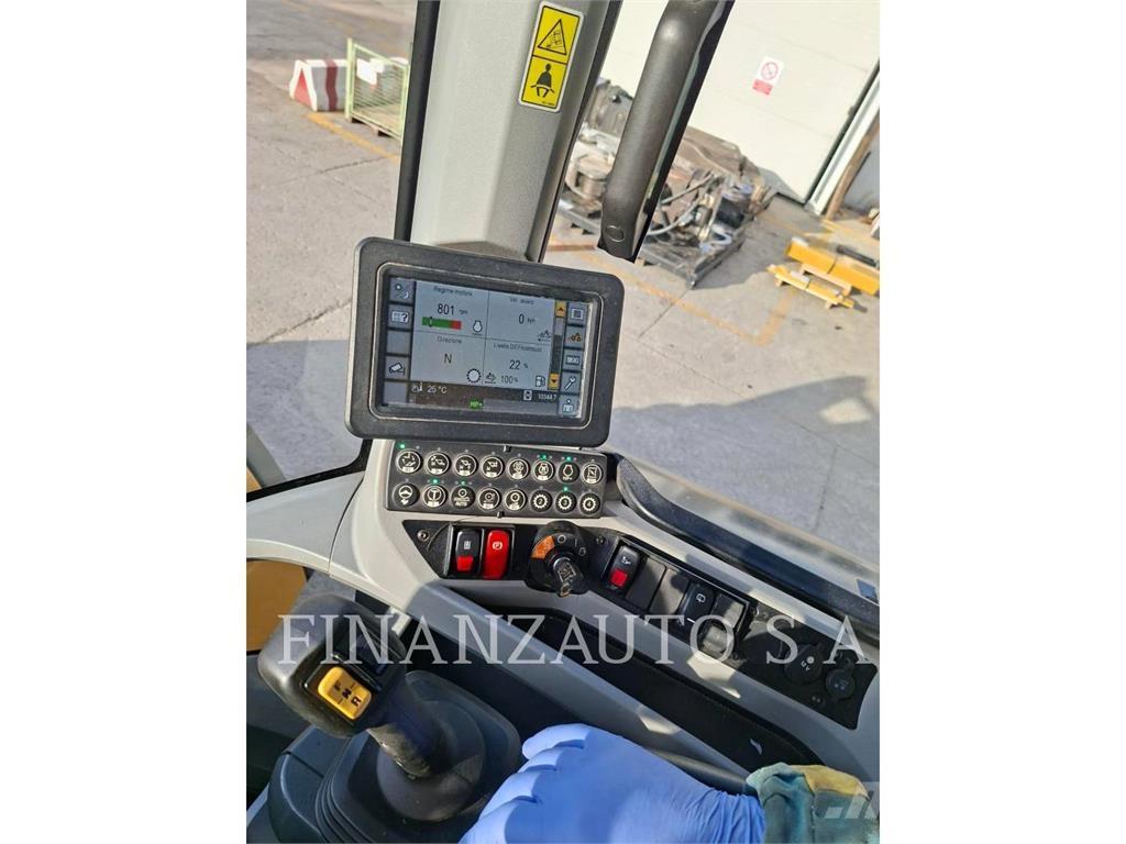 CAT 926M لوادر بعجل