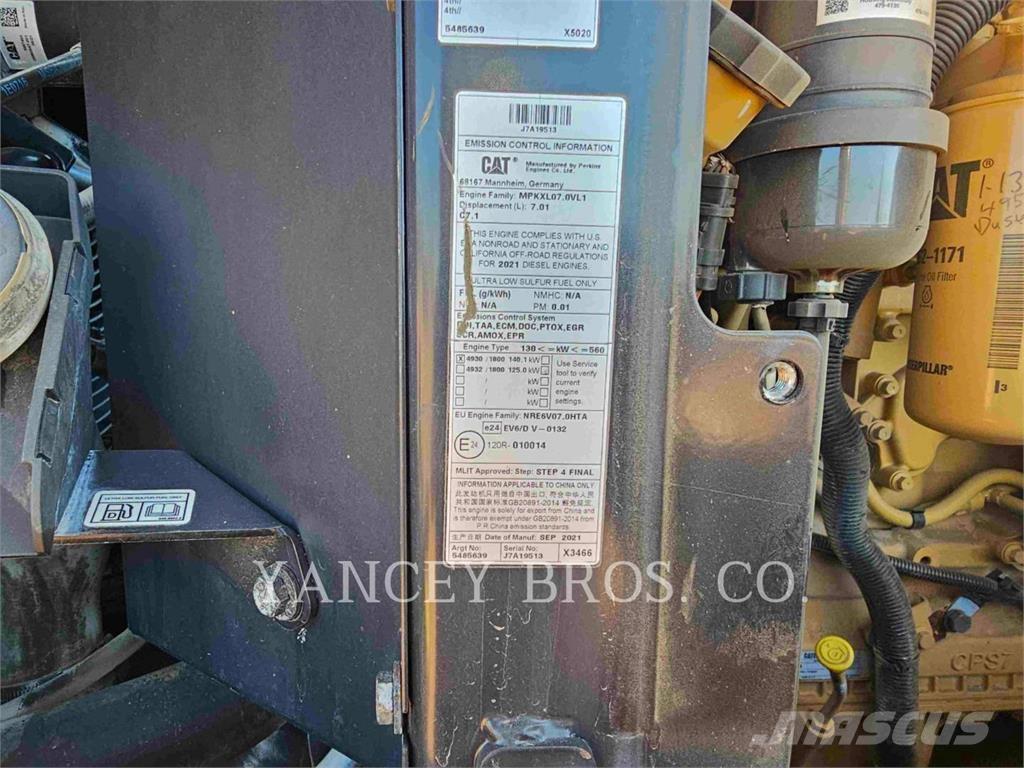 CAT 926M لوادر بعجل