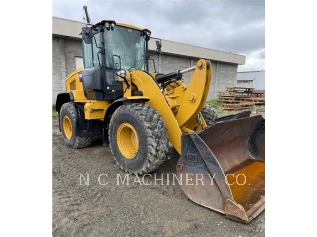 CAT 926M لوادر بعجل