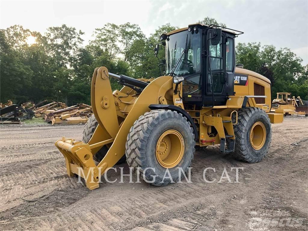 CAT 926M 3RQ لوادر بعجل