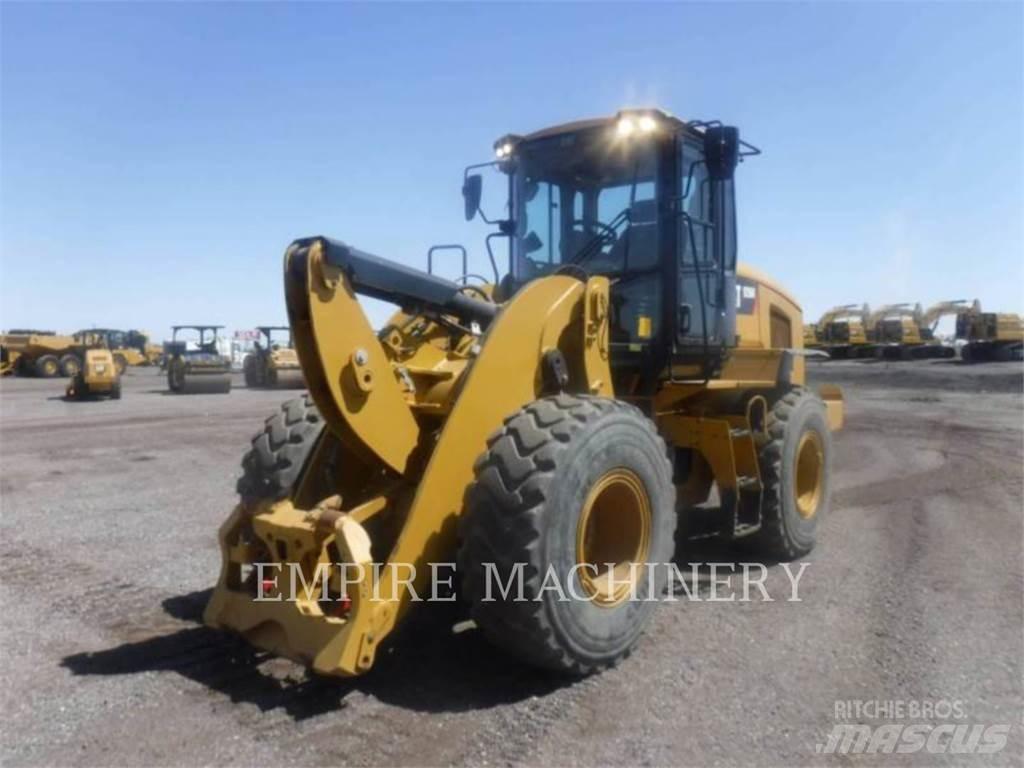 CAT 926M FC لوادر بعجل