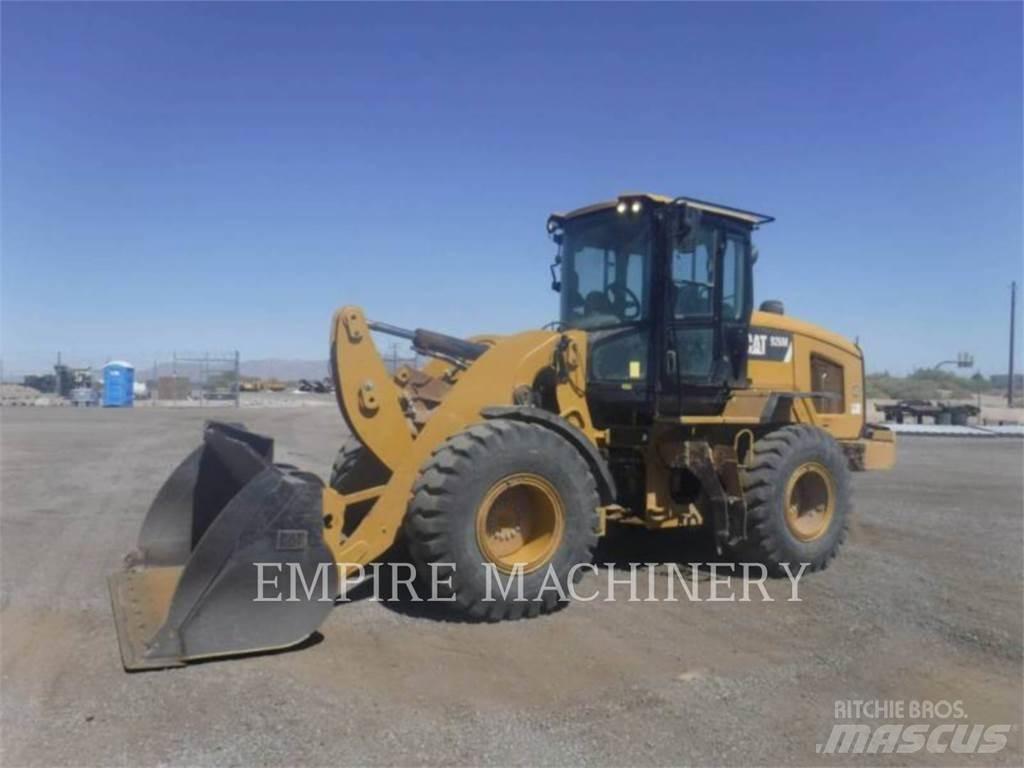 CAT 926M FC لوادر بعجل