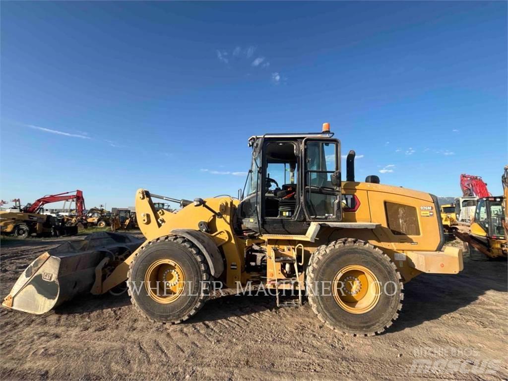 CAT 926M HL QC لوادر بعجل